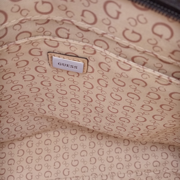Guess Handbag - Picture 4 of 6